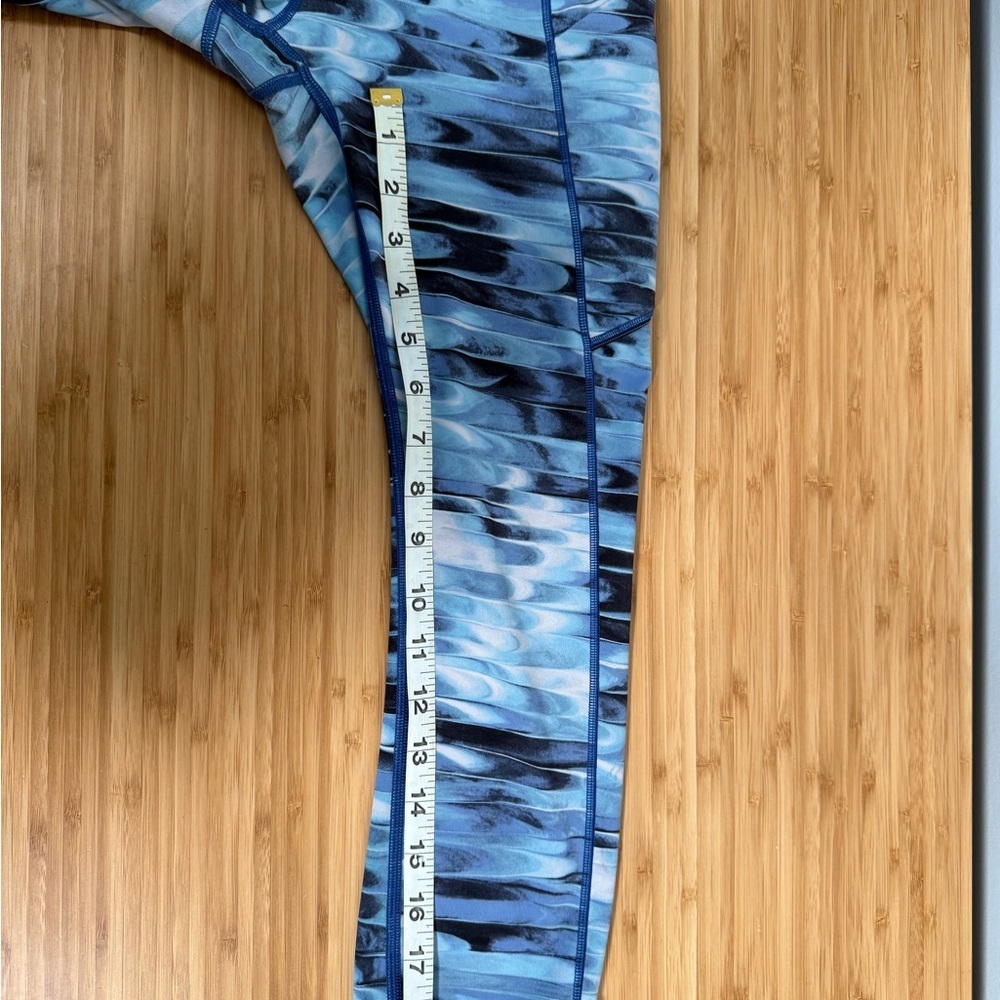 Lululemon Speed Up Crop 21" Size 4 Tidal Multi Blue Luxtreme - Picture 7 of 9